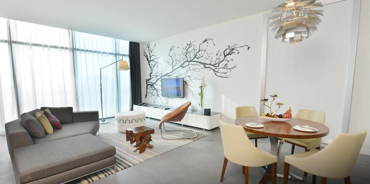 מנאמה Ramee Grand Hotel And Spa מראה חיצוני תמונה A living room